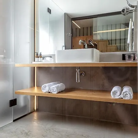 Chalet Design-chalet Mit Teilseeblick, Pool, Spa&restaurant Lochau