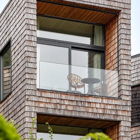 Design-chalet Mit Teilseeblick, Pool, & Restaurant *