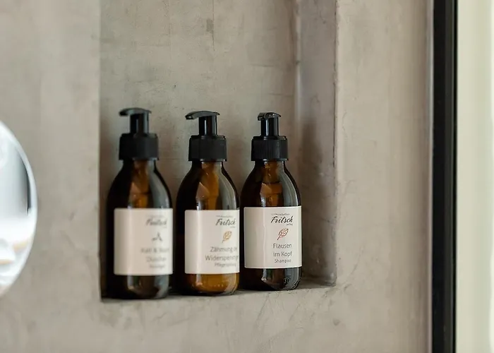 Design-chalet Mit Teilseeblick, Pool, & Restaurant